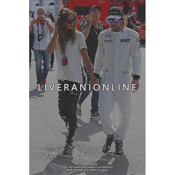 Fernando Alonso (ESP) McLaren with his girlfriend Lara Alvarez (ESP). 05.09.2015. Formula 1 World Championship, Rd 12, Italian Grand Prix, Monza, Italy, Qualifying Day. AG ALDO LIVERANI SAS ONLY ITALY