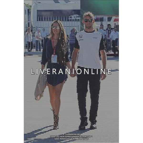Jenson Button (GBR) McLaren with his wife Jessica Button (JPN). 06.09.2015. Formula 1 World Championship, Rd 12, Italian Grand Prix, Monza, Italy, Race Day. AG ALDO LIVERANI SAS ONLY ITALY