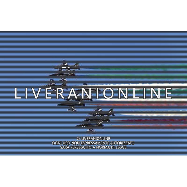 FRECCIE TRICOLORI An air display flies over the grid. 06.09.2015. Formula 1 World Championship, Rd 12, Italian Grand Prix, Monza, Italy, Race Day. AG ALDO LIVERANI SAS ONLY ITALY