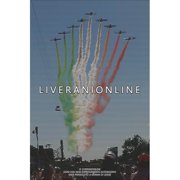 FRECCIE TRICOLORI An air display flies over the grid. 06.09.2015. Formula 1 World Championship, Rd 12, Italian Grand Prix, Monza, Italy, Race Day. AG ALDO LIVERANI SAS ONLY ITALY