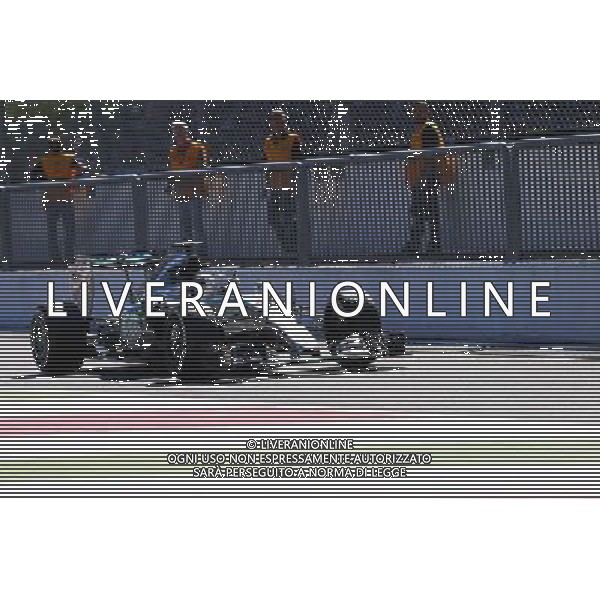 Race winner Lewis Hamilton (GBR) Mercedes AMG F1 W06 celebrates as he enters parc ferme. 06.09.2015. Formula 1 World Championship, Rd 12, Italian Grand Prix, Monza, Italy, Race Day. AG ALDO LIVERANI SAS ONLY ITALY