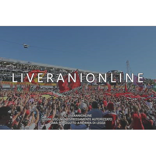 The fans celebrate at the podium. 06.09.2015. Formula 1 World Championship, Rd 12, Italian Grand Prix, Monza, Italy, Race Day. AG ALDO LIVERANI SAS ONLY ITALY
