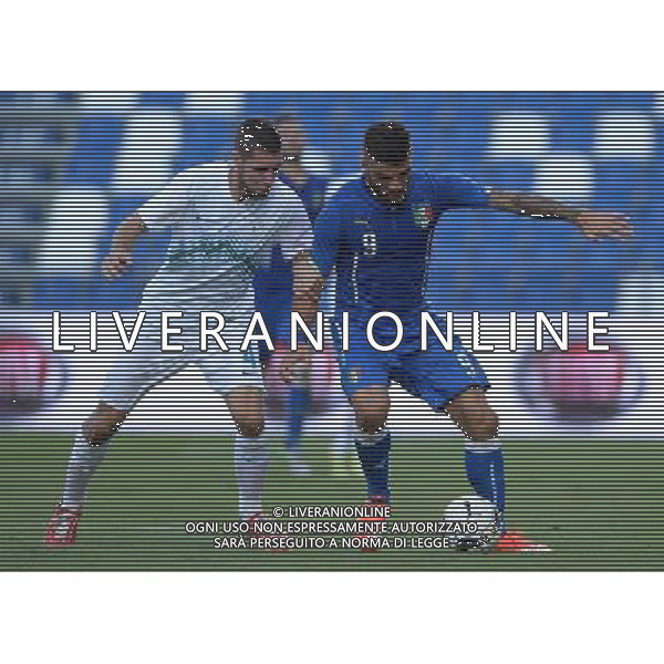 Qualificazioni ai Campionati Europei UEFA Under 21 Gruppo 2 Reggio Emilia - 08.09.2015 Italia-Slovenia Nella Foto:Monachello Gaetano-Bajric Kenan /Ph.Vitez-Ag. Aldo Liverani