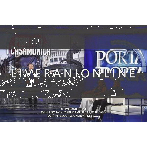 Roma - 08/09/2015 - Studi Rai Teulada - Trasmissione TV \' Porta a Porta \' - nella foto: Bruno vespa con Vera Casamonica e Victor Casamonica figlia e nipote di Vittorio Casamonica / Ph. Fabrizio Corradetti - Ag. Aldo Liverani sas
