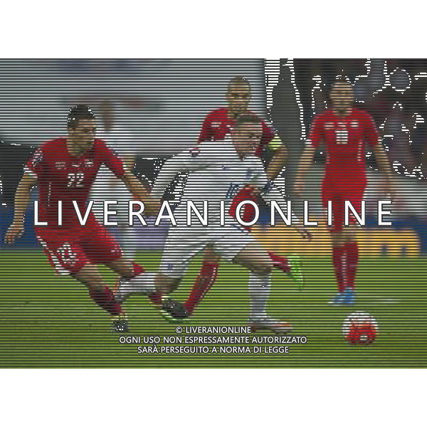 EnglandÕs Wayne Rooney holds off the challenge from SwitzerlandÕs Fabian Schar Photographer Ashley Western/CameraSport International Football - UEFA EURO 2016 - UEFA European Championship Qualifying Group E - England v Switzerland - Tuesday 8th September 2015 - Wembley Stadium - London © CameraSport - 43 Linden Ave. Countesthorpe. Leicester. England. LE8 5PG - Tel: +44 (0) 116 277 4147 - admin@camerasport.com - www.camerasport.com AG ALDO LIVERANI SAS ONLY ITALY