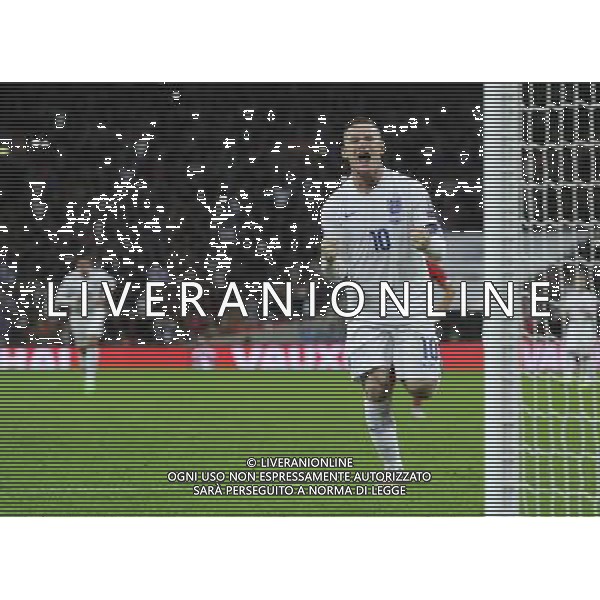 EnglandÕs Wayne Rooney celebrates scoring his sides second goal - a penalty - to break the England scoring record Photographer Ashley Western/CameraSport International Football - UEFA EURO 2016 - UEFA European Championship Qualifying Group E - England v Switzerland - Tuesday 8th September 2015 - Wembley Stadium - London © CameraSport - 43 Linden Ave. Countesthorpe. Leicester. England. LE8 5PG - Tel: +44 (0) 116 277 4147 - admin@camerasport.com - www.camerasport.com AG ALDO LIVERANI SAS ONLY ITALY