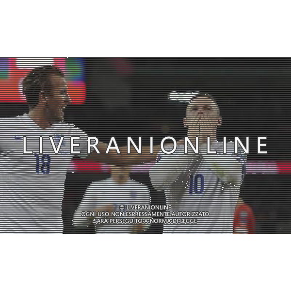 EnglandÕs Wayne Rooney celebrates scoring his sides second goal - a penalty - to break the England scoring record Photographer Ashley Western/CameraSport International Football - UEFA EURO 2016 - UEFA European Championship Qualifying Group E - England v Switzerland - Tuesday 8th September 2015 - Wembley Stadium - London © CameraSport - 43 Linden Ave. Countesthorpe. Leicester. England. LE8 5PG - Tel: +44 (0) 116 277 4147 - admin@camerasport.com - www.camerasport.com AG ALDO LIVERANI SAS ONLY ITALY
