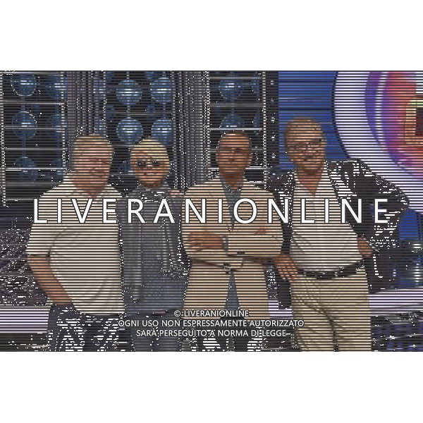 Roma - 09/09/2015 - Studio 9 Rai Studios - Trasmissione TV \' Tale e Quale Show \' - nella foto: Claudio Lippi Loretta Goggi Carlo Conti e Gigi Proietti / Ph. Fabrizio Corradetti - Ag. Aldo Liverani sas