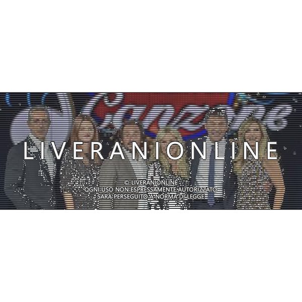 Roma - 10/09/2015 - Auditorium Rai - Presentazione trasmissione TV \' Ti lascio una canzone \' - nella foto: da sx Massimiliano Pani Chiara Galiazzo Leonardo De Amicis Antonella Clerici Fabrizio Frizzi e Lorella Cuccarini / Ph. Fabrizio Corradetti - Ag. Aldo Liverani sas