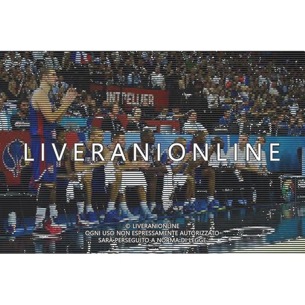 Banc Equipe de France - Nando De Colo / Mickael Gelabale / Rudy Gobert / Joffrey Lauvergne / Florent Pietrus / Tony Parker / Boris Diaw / Rudy Nelhomme / Vincent Collet - 10.09.2015 - Israel / France - Euro Basket 2015 Photo : Alexandre Dimou / Icon Sport AG ALDO LIVERANI SAS ONLY ITALY