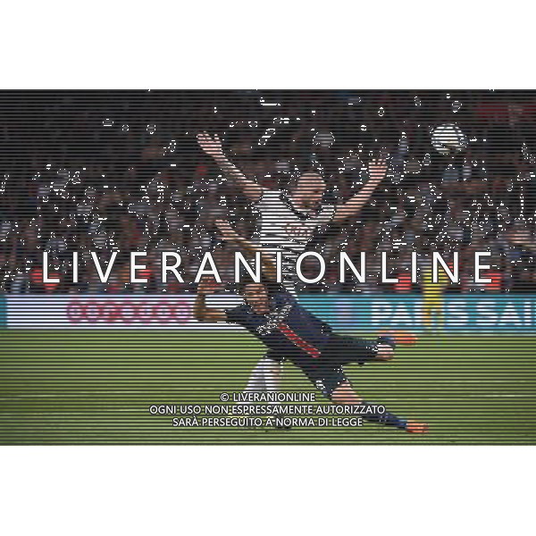 Edinson CAVANI / Nicolas PALLOIS - 11.09.2015 - PSG / Bordeaux - 5eme journee Ligue 1 Photo : Nolwenn Le Gouic / Icon Sport AG ALDO LIVERANI SAS ONLY ITALY