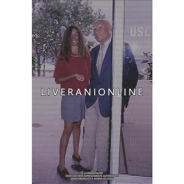 RETROSPETTIVA ALBERTO MORAVIA SCRITTORE NELLA FOTO Alberto Moravia, pseudonimo di Alberto Pincherle con la moglie CARMEN LLERA AG ALDO LIVERANI SAS