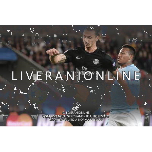 Zlatan IBRAHIMOVIC / Felipe CARVALHO - 15.09.2015 - PSG / Malmo - 1ere journee Champions League Photo : Nolwenn Le Gouic / Icon Sport AG ALDO LIVERANI SAS ONLY ITALY