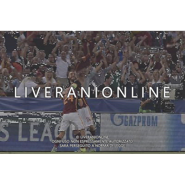 Roma - 16/09/2015 - Stadio Olimpico - Uefa Champions League 2015/2016 - Gruppo E - AS Roma vs Barcellona - nella foto: Daniele De Rossi esultanza con Alessandro Florenzi dopo il gol / Ph Fabrizio Corradetti - Ag. Aldo Liverani sas 