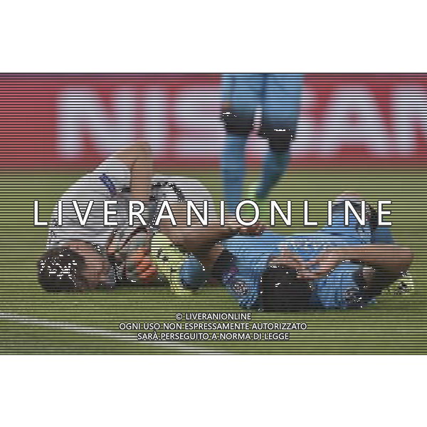 Roma - 16/09/2015 - Stadio Olimpico - Uefa Champions League 2015/2016 - Gruppo E - AS Roma vs Barcellona - nella foto: Luis Suarez colpisce Wojciech Szczesny / Ph Fabrizio Corradetti - Ag. Aldo Liverani sas 