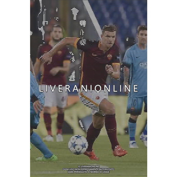 Roma - 16/09/2015 - Stadio Olimpico - Uefa Champions League 2015/2016 - Gruppo E - AS Roma vs Barcellona - nella foto: Edin Dzeko / Ph Fabrizio Corradetti - Ag. Aldo Liverani sas