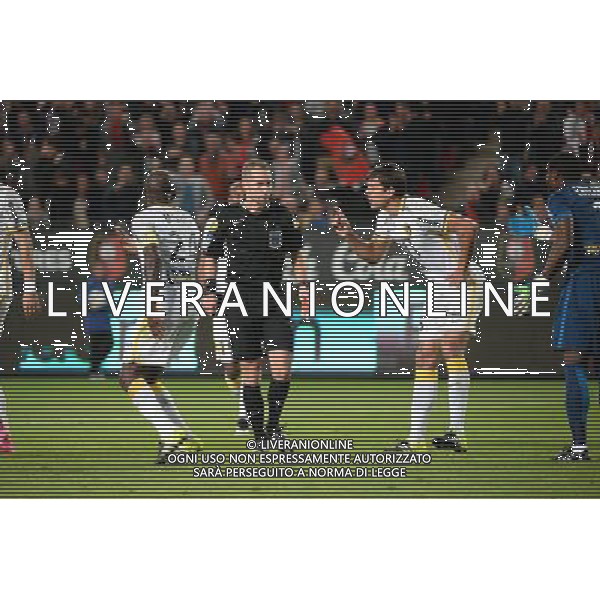carton rouge Vincent ENYEAMA / Stephane JOCHEM - 18.09.2015 - Rennes / Lille - 6eme journee Ligue 1 Photo : Nolwenn Le Gouic / Icon Sport AG ALDO LIVERANI SAS ONLY ITALY