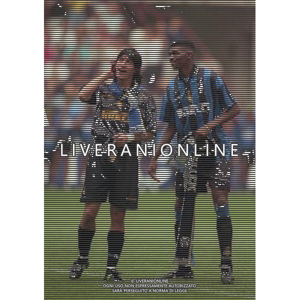 1997 PRESENTAZIONE DI RONALDO INTER NELLA FOTO IVAN ZAMORANO E NWANKO KANU AG ALDO LIVERANI SAS