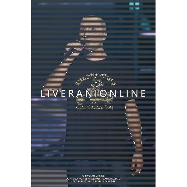 Roma - 18/09/2015 - Studi Rai Studios - Trasmissione TV \' Tale e Quale Show \' - nella foto: Savino Zaba interpreta Max Pezzali / Ph. Fabrizio Corradetti - Ag. Aldo Liverani sas