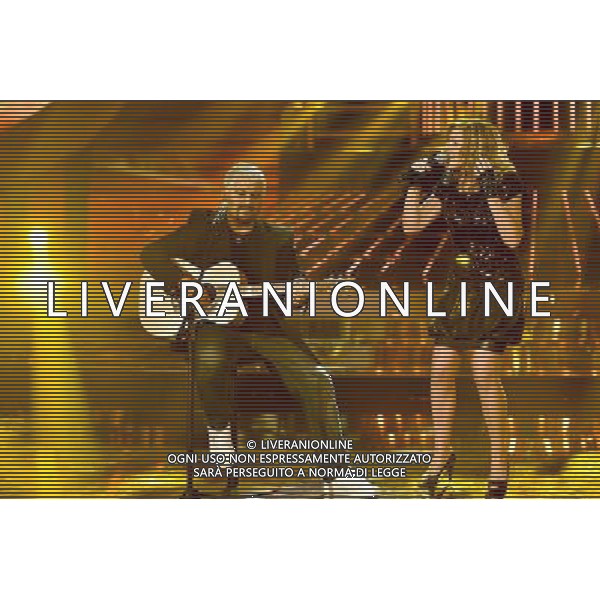 Roma - 18/09/2015 - Studi Rai Studios - Trasmissione TV \' Tale e Quale Show \' - nella foto: Sergio Friscia e Elena Di Cioccio interpretano Pino Daniele e Irene Grandi / Ph. Fabrizio Corradetti - Ag. Aldo Liverani sas