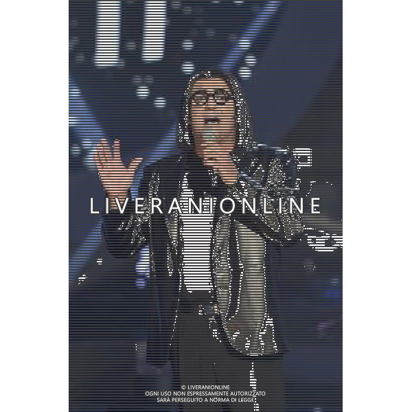 Roma - 18/09/2015 - Studi Rai Studios - Trasmissione TV \' Tale e Quale Show \' - nella foto: Max Giusti interpreta Renato Zero / Ph. Fabrizio Corradetti - Ag. Aldo Liverani sas