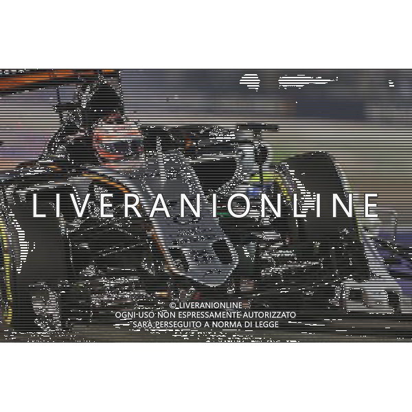 Nico Hulkenberg (GER) Sahara Force India F1 VJM08 and Felipe Massa (BRA) Williams FW37 crash during the race. 20.09.2015. Formula 1 World Championship, Rd 13, Singapore Grand Prix, Singapore, Singapore, Race Day. AG ALDO LIVERANI SAS ONLY ITALY