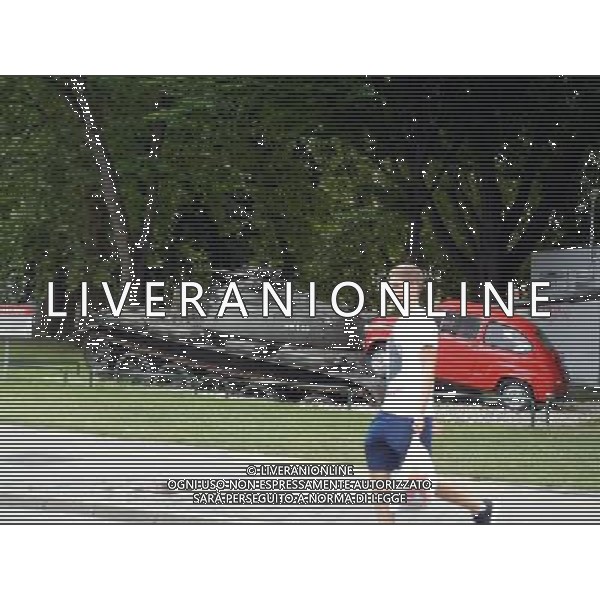 OSJEK CROAZIA 2015 NELLA FOTO Scritto sulla targa del monumento << Il 27 giugno, 1991 il carro armato del grande aggressore Serbo, distrusse la fiat rossa che fu parcheggiata in difesa di questo incrocio dal nostro cittadino Branko Breskic. In memoria della resistenza, della difesa e della vittoria sulla guerra imposta, questa installazione artistica  stata eretta dai cittadini della inconquistata cittˆ di Osijek. AG ALDO LIVERANI SAS