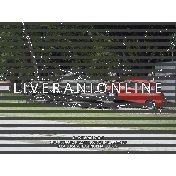 OSJEK CROAZIA 2015 NELLA FOTO Scritto sulla targa del monumento << Il 27 giugno, 1991 il carro armato del grande aggressore Serbo, distrusse la fiat rossa che fu parcheggiata in difesa di questo incrocio dal nostro cittadino Branko Breskic. In memoria della resistenza, della difesa e della vittoria sulla guerra imposta, questa installazione artistica  stata eretta dai cittadini della inconquistata cittˆ di Osijek. AG ALDO LIVERANI SAS