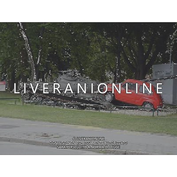 OSJEK CROAZIA 2015 NELLA FOTO Scritto sulla targa del monumento << Il 27 giugno, 1991 il carro armato del grande aggressore Serbo, distrusse la fiat rossa che fu parcheggiata in difesa di questo incrocio dal nostro cittadino Branko Breskic. In memoria della resistenza, della difesa e della vittoria sulla guerra imposta, questa installazione artistica  stata eretta dai cittadini della inconquistata cittˆ di Osijek. AG ALDO LIVERANI SAS