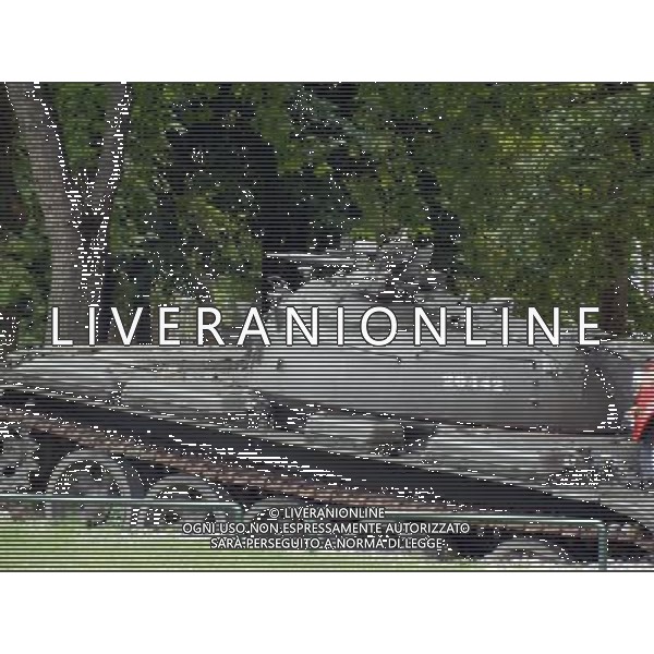 OSJEK CROAZIA 2015 NELLA FOTO Scritto sulla targa del monumento << Il 27 giugno, 1991 il carro armato del grande aggressore Serbo, distrusse la fiat rossa che fu parcheggiata in difesa di questo incrocio dal nostro cittadino Branko Breskic. In memoria della resistenza, della difesa e della vittoria sulla guerra imposta, questa installazione artistica  stata eretta dai cittadini della inconquistata cittˆ di Osijek. AG ALDO LIVERANI SAS