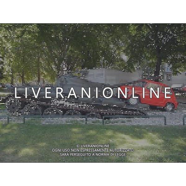 OSJEK CROAZIA 2015 NELLA FOTO Scritto sulla targa del monumento << Il 27 giugno, 1991 il carro armato del grande aggressore Serbo, distrusse la fiat rossa che fu parcheggiata in difesa di questo incrocio dal nostro cittadino Branko Breskic. In memoria della resistenza, della difesa e della vittoria sulla guerra imposta, questa installazione artistica  stata eretta dai cittadini della inconquistata cittˆ di Osijek. AG ALDO LIVERANI SAS