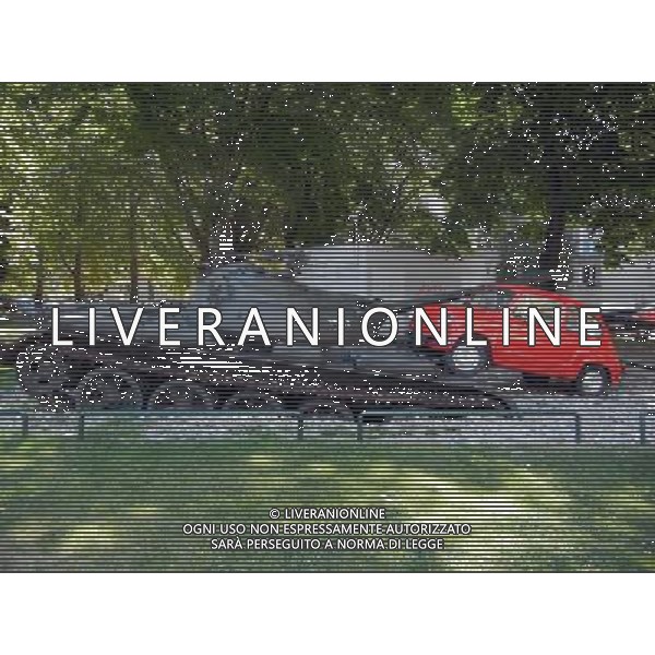 OSJEK CROAZIA 2015 NELLA FOTO Scritto sulla targa del monumento << Il 27 giugno, 1991 il carro armato del grande aggressore Serbo, distrusse la fiat rossa che fu parcheggiata in difesa di questo incrocio dal nostro cittadino Branko Breskic. In memoria della resistenza, della difesa e della vittoria sulla guerra imposta, questa installazione artistica  stata eretta dai cittadini della inconquistata cittˆ di Osijek. AG ALDO LIVERANI SAS