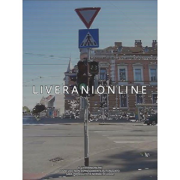 OSJEK CROAZIA 2015 NELLA FOTO PANORAMICA DELLA CITTA DI OSJEK CON I SEMAFORI CON I SECONDI AG ALDO LIVERANI SAS