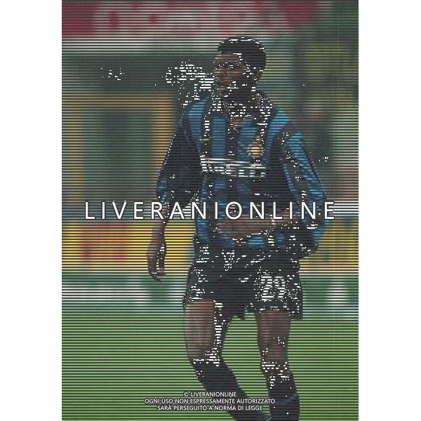 11-11-1998 INTER CASTEL DI SANGRO COPPA ITALIA NELLA FOTO NWANKO KANU AG ALDO LIVERANI SAS