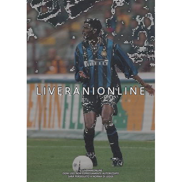 11-11-1998 INTER CASTEL DI SANGRO COPPA ITALIA NELLA FOTO NWANKO KANU AG ALDO LIVERANI SAS