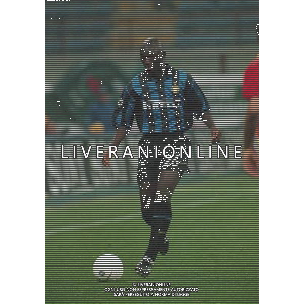 11-11-1998 INTER CASTEL DI SANGRO COPPA ITALIA NELLA FOTO ZOUMANA CAMARA AG ALDO LIVERANI SAS