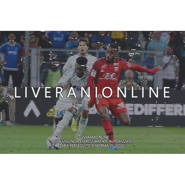 Georges Kevin NKOUDOU / Alexandre LACAZETTE - 20.09.2015 - Marseille / Lyon - 6eme journee de Ligue 1 Photo : Gaston Petrelli / Icon Sport AG ALDO LIVERANI SAS ONLY ITALY