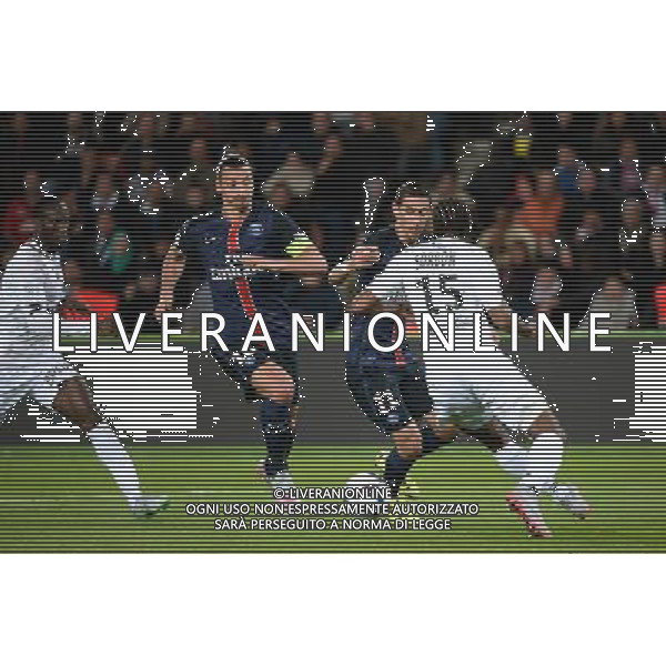 Zlatan IBRAHIMOVIC / Angel DI MARIA - 22.09.2015 - PSG / Guingamp - 7eme journee Ligue 1 Photo : Nolwenn Le Gouic / Icon Sport /AGENZIA ALDO LIVERANI Sas - ITALY ONLY - EDITORIAL USE ONLY