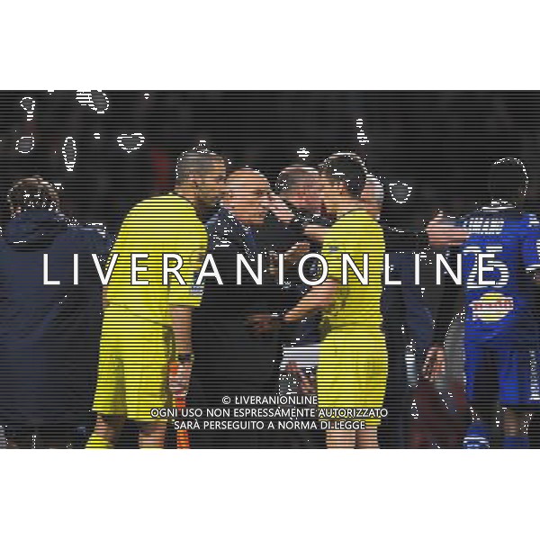 Altercation Dirigeant / Benoit Bastien - 23.09.2015 - Lyon / Bastia - 7eme journee de Ligue 1 Photo : Jean Paul Thomas / Icon Sport /AGENZIA ALDO LIVERANI Sas - ITALY ONLY - EDITORIAL USE ONLY