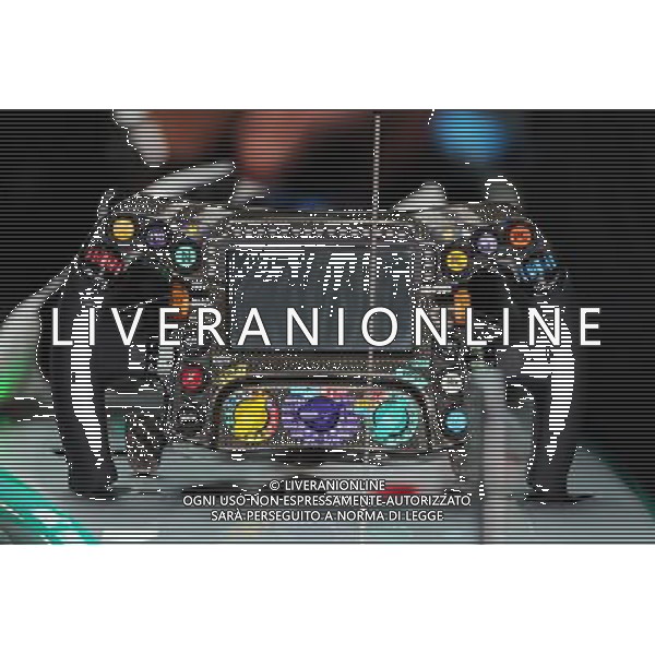Mercedes AMG F1 steering wheel. 25.09.2015. Formula 1 World Championship, Rd 14, Japanese Grand Prix, Suzuka, Japan, Practice Day. AG ALDO LIVERANI SAS ONLY ITALY