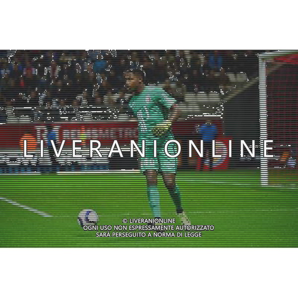 Mike MAIGNAN - 25.09.2015 - Reims / Lille - 8eme journee de Ligue 1 Photo : Dave Winter / Icon Sport AG ALDO LIVERANI SAS ONLY ITALY