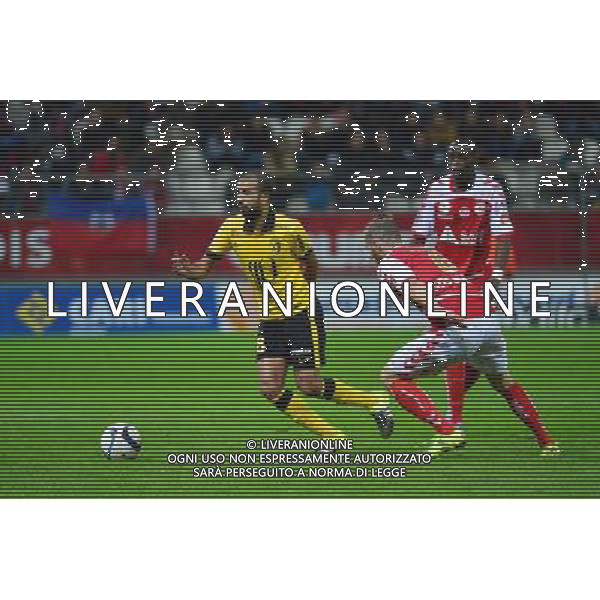 Mounir OBBADI / Antoine DEVAUX - 25.09.2015 - Reims / Lille - 8eme journee de Ligue 1 Photo : Dave Winter / Icon Sport AG ALDO LIVERANI SAS ONLY ITALY
