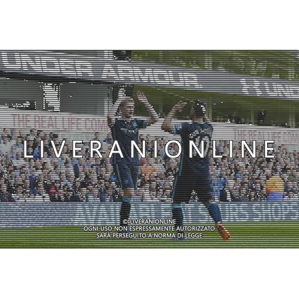 Manchester City\'s Kevin De Bruyne celebrates scoring his sides first goal with Sergio Aguero Photographer Craig Mercer/CameraSport Football - Barclays Premiership - Tottenham Hotspur v Manchester City - Saturday 26th September 2015 - White Hart Lane - London © CameraSport - 43 Linden Ave. Countesthorpe. Leicester. England. LE8 5PG - Tel: +44 (0) 116 277 4147 - admin@camerasport.com - www.camerasport.com AG ALDO LIVERANI SAS ONLY ITALY