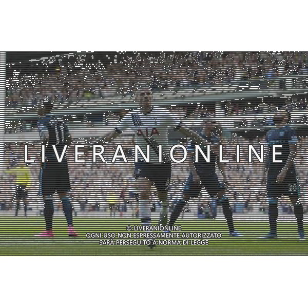 Tottenham Hotspur\'s Toby Alderweireld celebrates scoring his sides second goal Photographer Craig Mercer/CameraSport Football - Barclays Premiership - Tottenham Hotspur v Manchester City - Saturday 26th September 2015 - White Hart Lane - London © CameraSport - 43 Linden Ave. Countesthorpe. Leicester. England. LE8 5PG - Tel: +44 (0) 116 277 4147 - admin@camerasport.com - www.camerasport.com AG ALDO LIVERANI SAS ONLY ITALY
