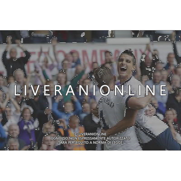 Tottenham Hotspur\'s Toby Alderweireld celebrates scoring his sides second goal with Erik Lamela (right) Photographer Craig Mercer/CameraSport Football - Barclays Premiership - Tottenham Hotspur v Manchester City - Saturday 26th September 2015 - White Hart Lane - London © CameraSport - 43 Linden Ave. Countesthorpe. Leicester. England. LE8 5PG - Tel: +44 (0) 116 277 4147 - admin@camerasport.com - www.camerasport.com AG ALDO LIVERANI SAS ONLY ITALY