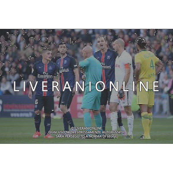 Zlatan IBRAHIMOVIC / Amaury DELERUE - 26.09.2015 - Nantes / PSG - 8eme journee Ligue 1 Photo : Nolwenn Le Gouic / Icon Sport AG ALDO LIVERANI SAS ONLY ITALY