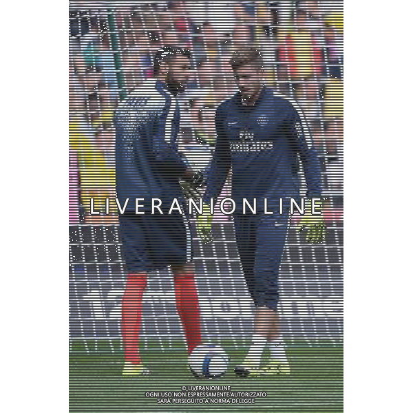 Kevin TRAPP / Salvatore SIRIGU - 26.09.2015 - Nantes / PSG - 8eme journee Ligue 1 Photo : Nolwenn Le Gouic / Icon Sport AG ALDO LIVERANI SAS ONLY ITALY