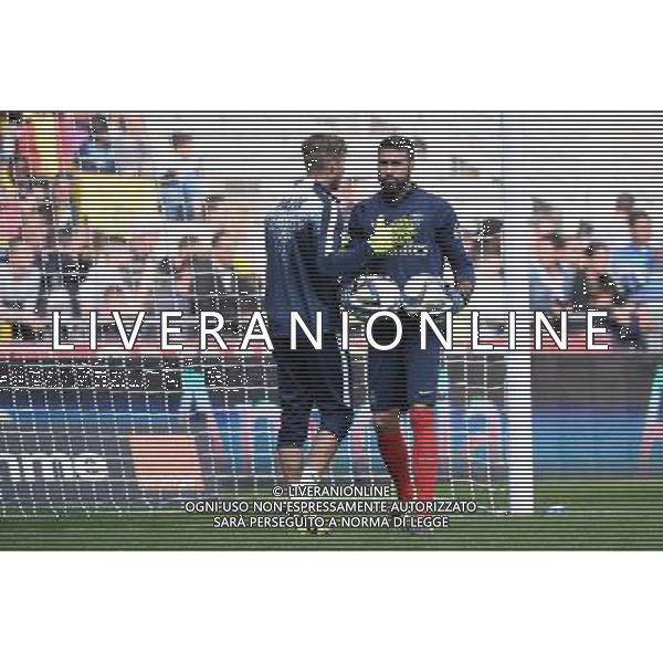Kevin TRAPP / Salvatore SIRIGU - 26.09.2015 - Nantes / PSG - 8eme journee Ligue 1 Photo : Nolwenn Le Gouic / Icon Sport AG ALDO LIVERANI SAS ONLY ITALY