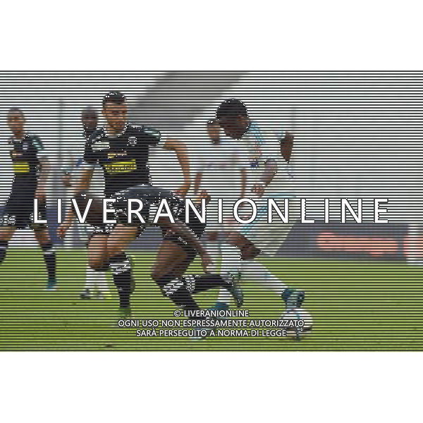 Romain SAISS / Bouna SARR - 27.09.2015 - Marseille / Angers - 8eme journee de Ligue 1 Photo : Gaston Petrelli / Icon Sport AG ALDO LIVERANI SAS ONLY ITALY