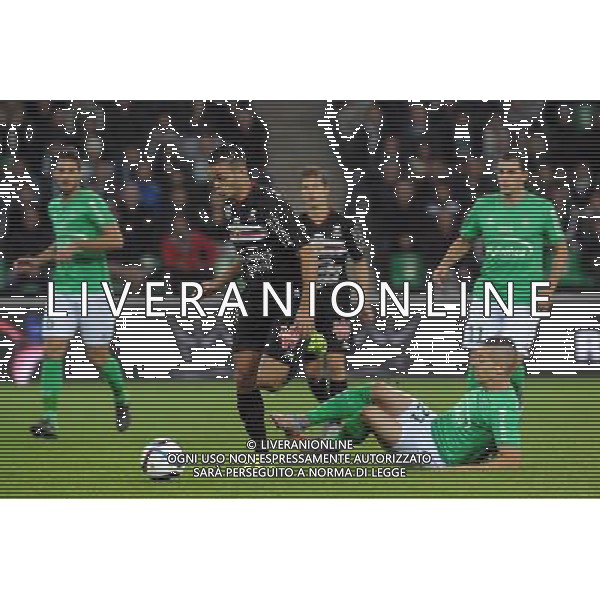 Hatem BEN ARFA / Romain HAMOUMA - 27.09.2015 - Saint Etienne / Nice - 8eme journee de Ligue 1 Photo : Jean Paul Thomas / Icon Sport AG ALDO LIVERANI SAS ONLY ITALY
